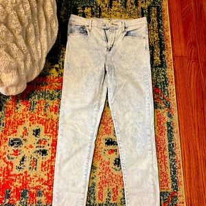 Mile-high super skinny Levi’s jeans